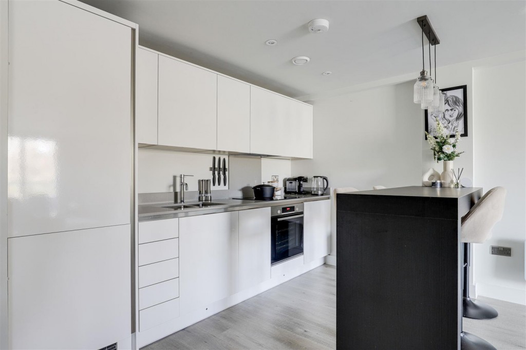 32 Wilford Lane, West Bridgford, Nottinghamshire, NG2 7ZZ