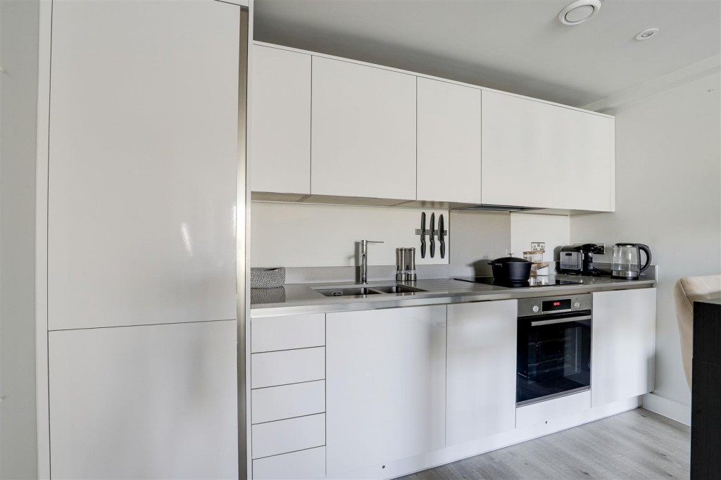 32 Wilford Lane, West Bridgford, Nottinghamshire, NG2 7ZZ