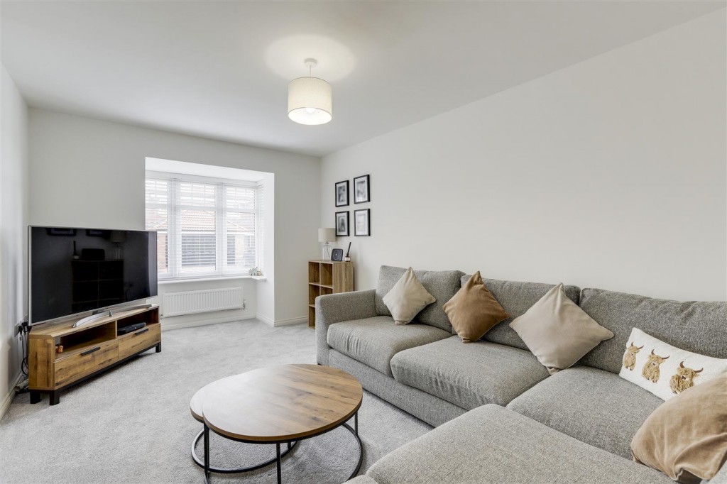 Griffon Drive, Hucknall, Nottinghamshire, NG15 6XH