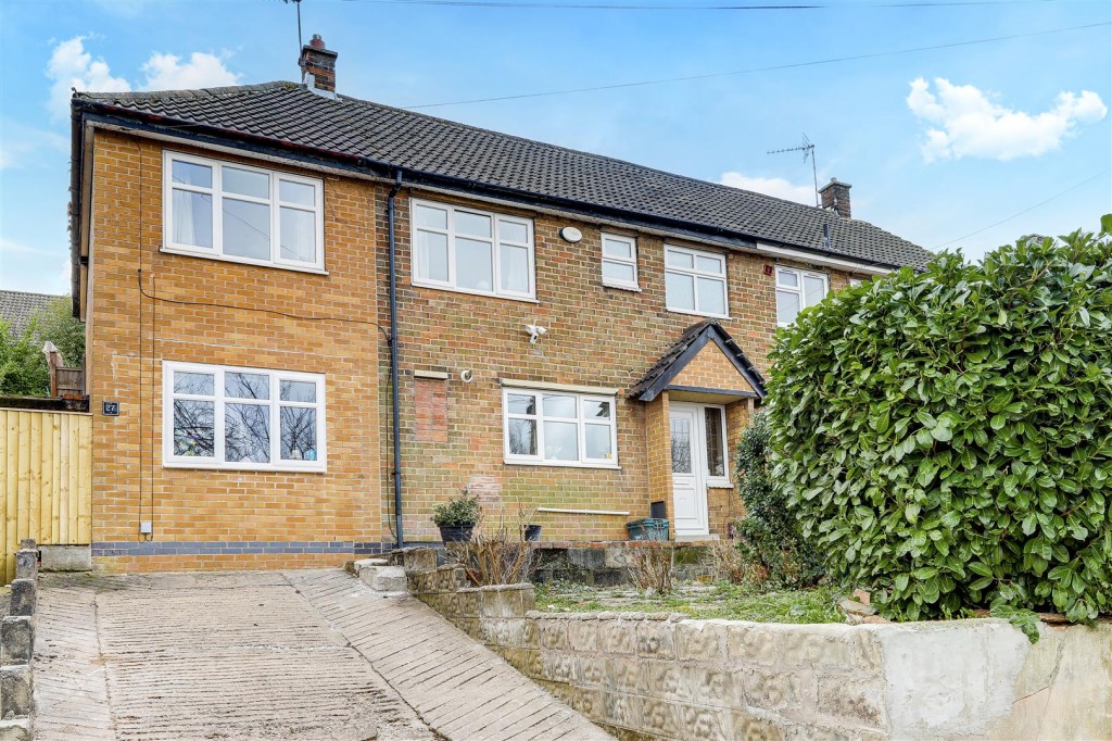 Wollaton Avenue, Gedling, Nottinghamshire, NG4 4HY