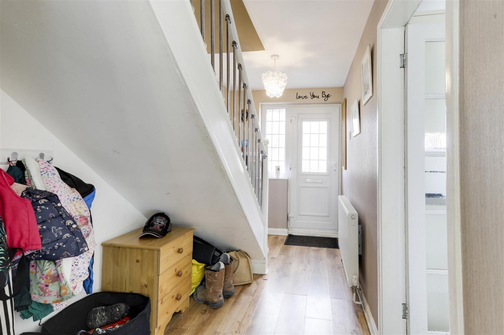 Wollaton Avenue, Gedling, Nottinghamshire, NG4 4HY