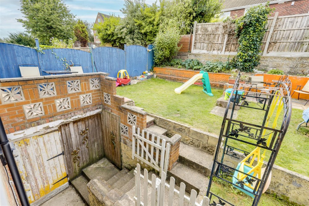Wollaton Avenue, Gedling, Nottinghamshire, NG4 4HY