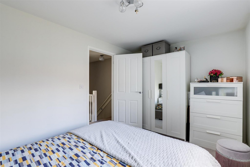 Fairholm Close, Nottingham, Nottinghamshire, NG3 2HJ