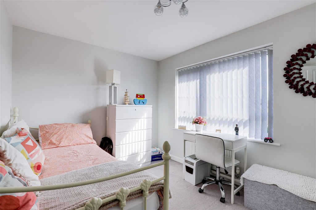 Fairholm Close, Nottingham, Nottinghamshire, NG3 2HJ