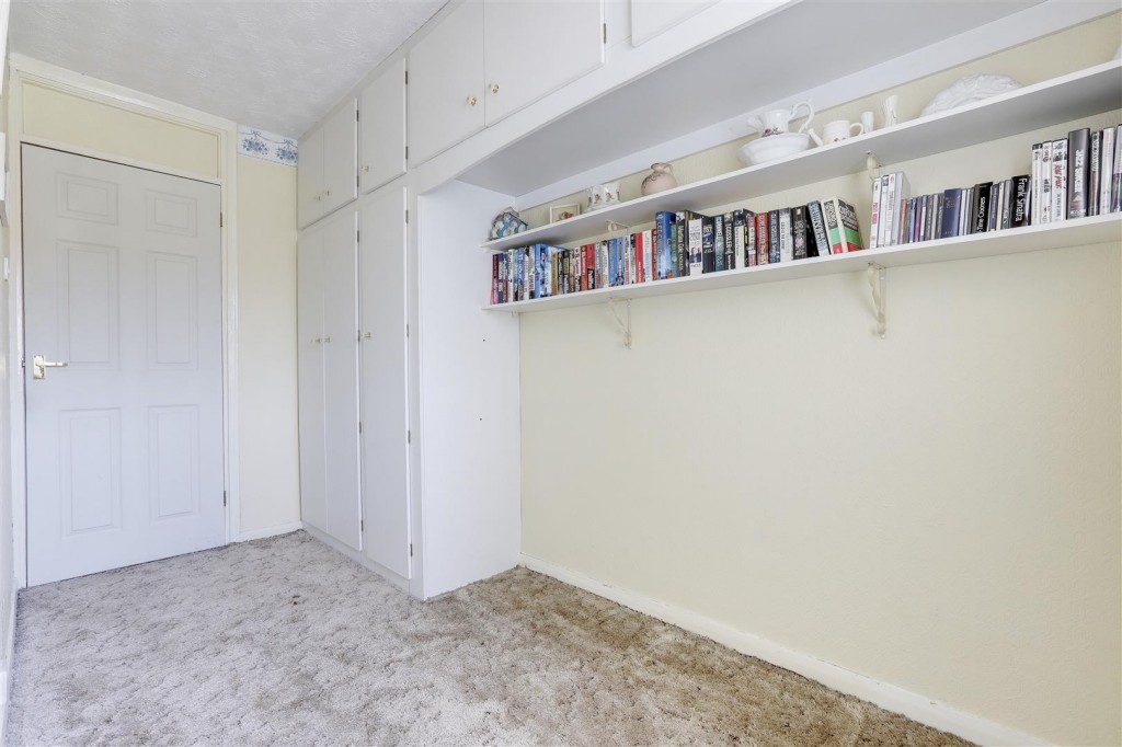 Queens Bower Road, Arnold, Nottinghamshire, NG5 5RB