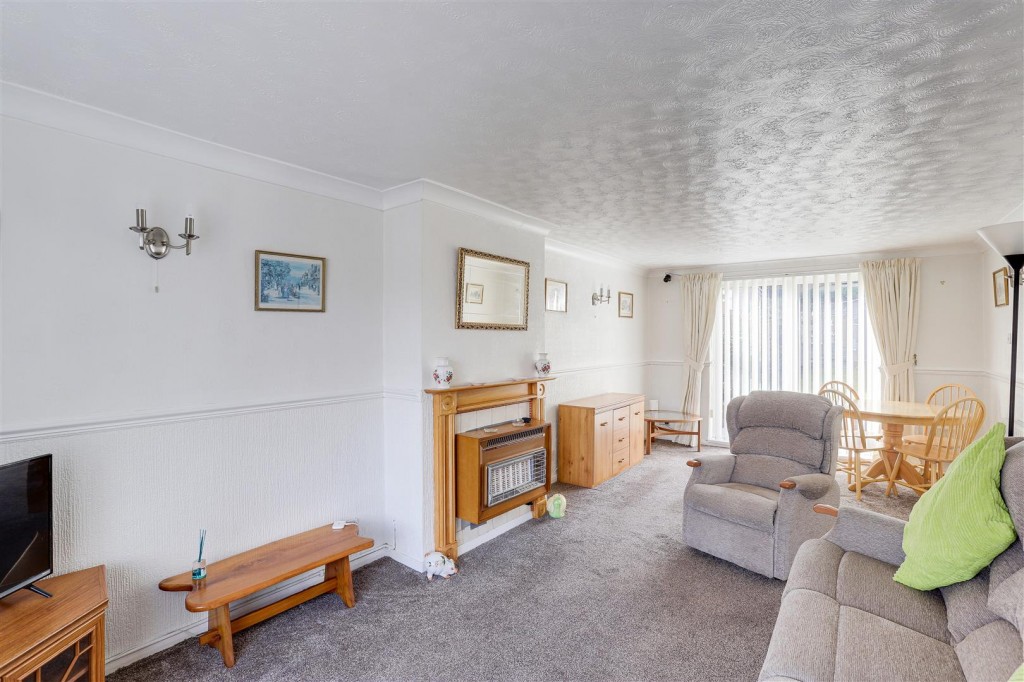 Queens Bower Road, Arnold, Nottinghamshire, NG5 5RB