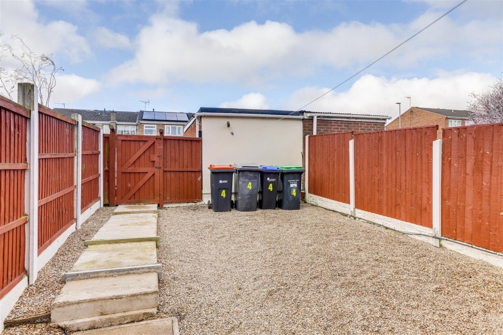 Lacey Avenue, Hucknall, Nottinghamshire, NG15 6BZ