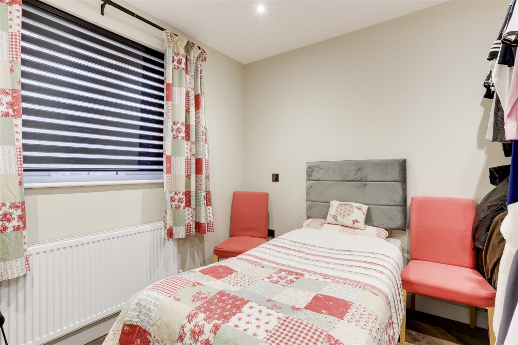 Wadsworth Road, Stapleford, Nottinghamshire, NG9 8BD