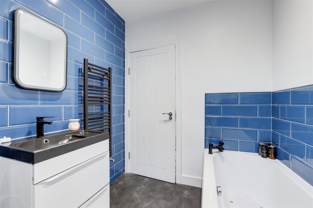 Wadsworth Road, Stapleford, Nottinghamshire, NG9 8BD