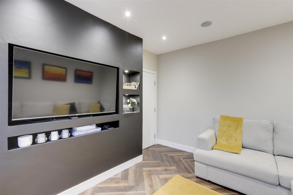 Wadsworth Road, Stapleford, Nottinghamshire, NG9 8BD