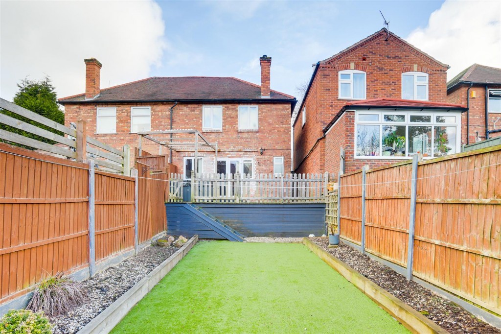 Breckhill Road, Woodthorpe, Nottinghamshire, NG5 4GP