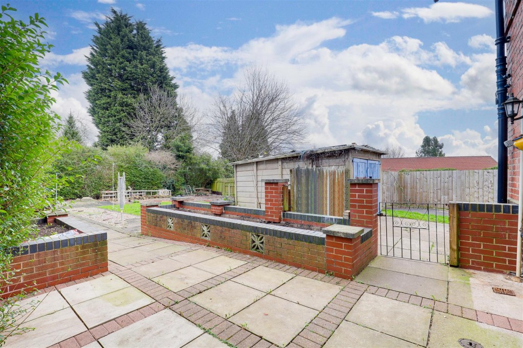 Ryton Square, Aspley, Nottinghamshire, NG8 5JH