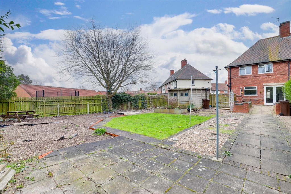 Ryton Square, Aspley, Nottinghamshire, NG8 5JH