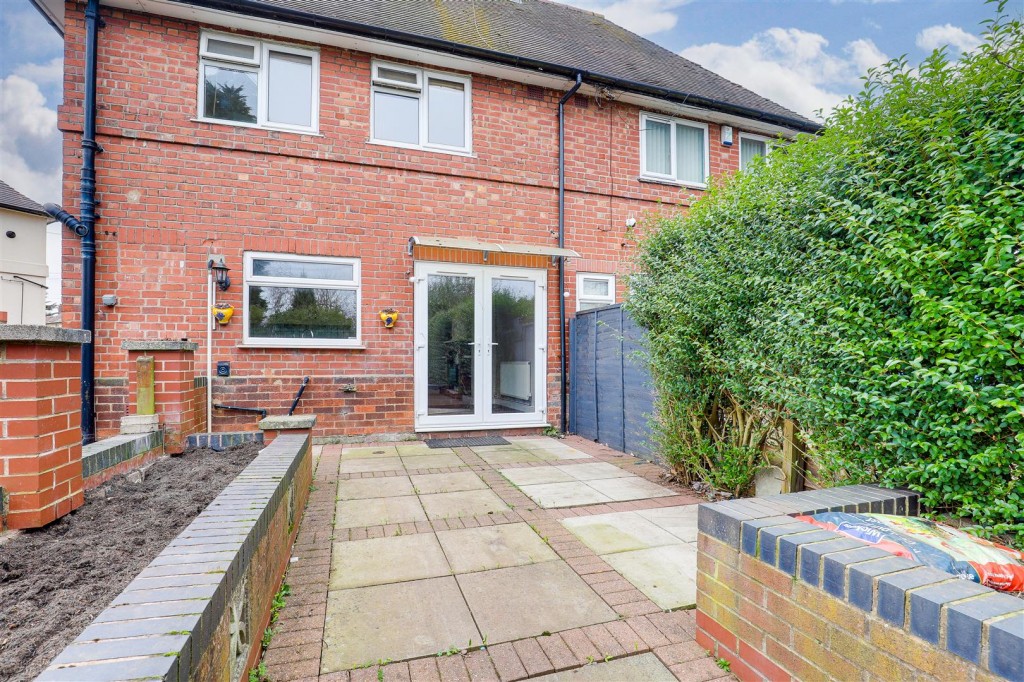 Ryton Square, Aspley, Nottinghamshire, NG8 5JH