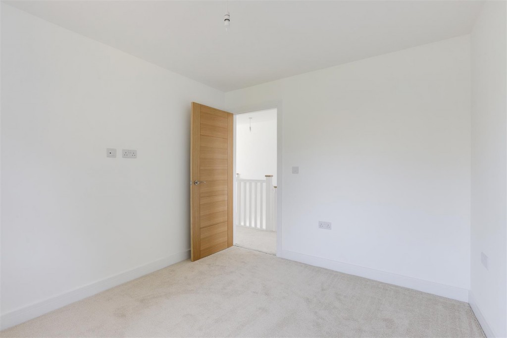 West End, Beeston, Nottinghamshire, NG9 1GL