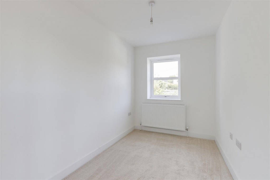 West End, Beeston, Nottinghamshire, NG9 1GL