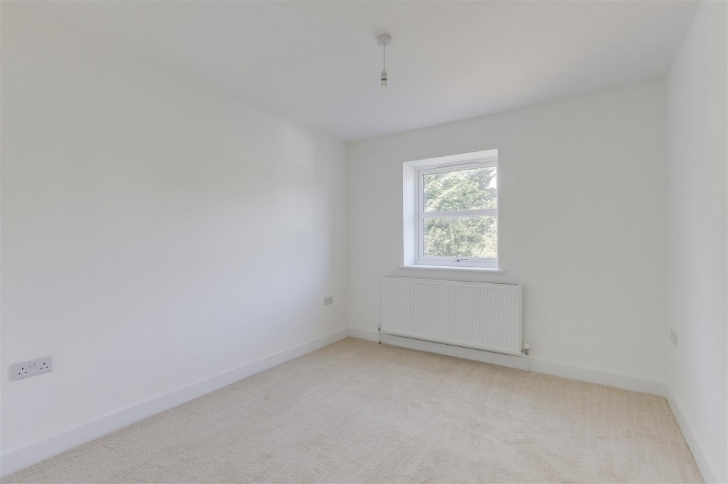 West End, Beeston, Nottinghamshire, NG9 1GL