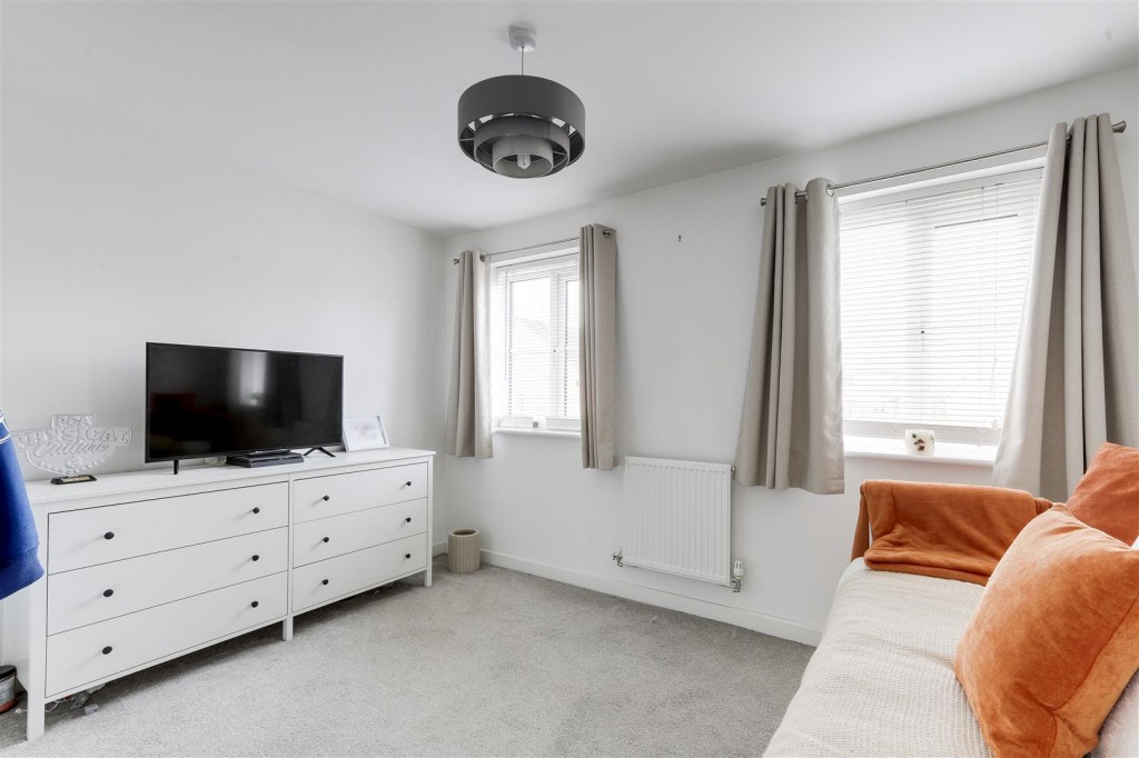 Mustang Close, Hucknall, Nottinghamshire, NG15 6WT