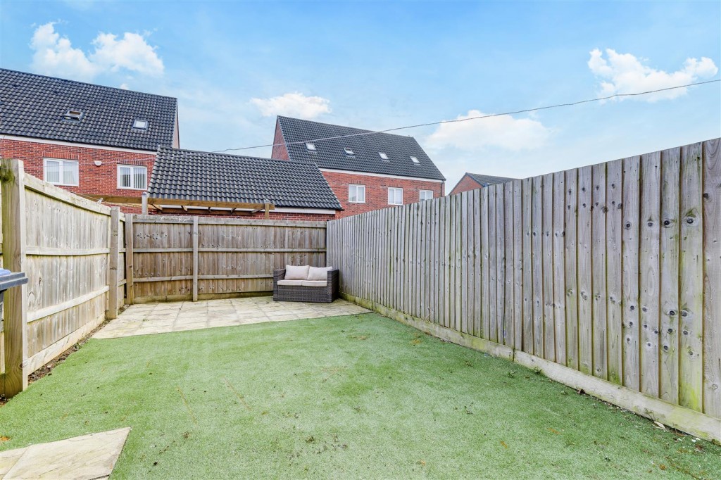 Mustang Close, Hucknall, Nottinghamshire, NG15 6WT