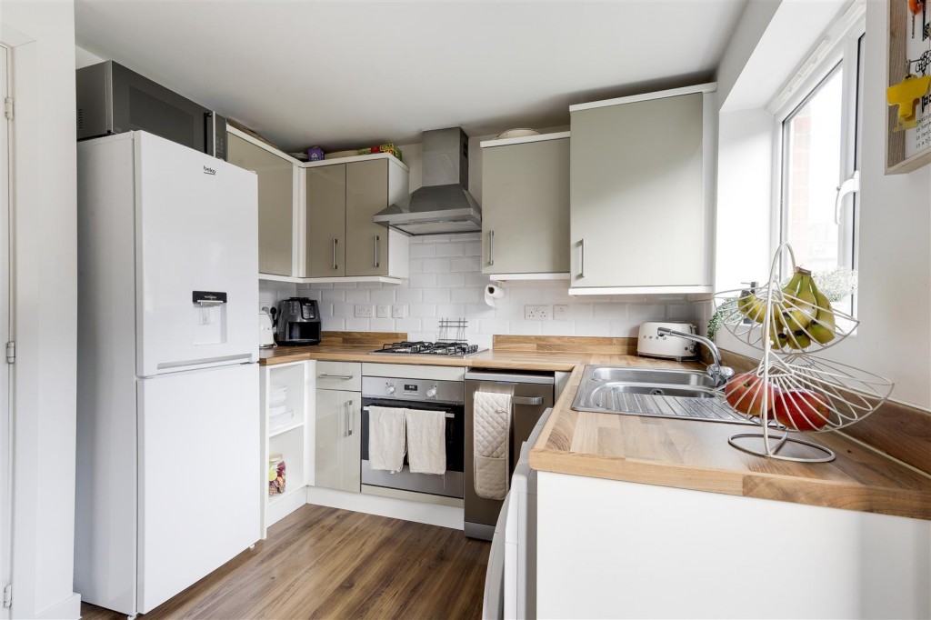 Mustang Close, Hucknall, Nottinghamshire, NG15 6WT