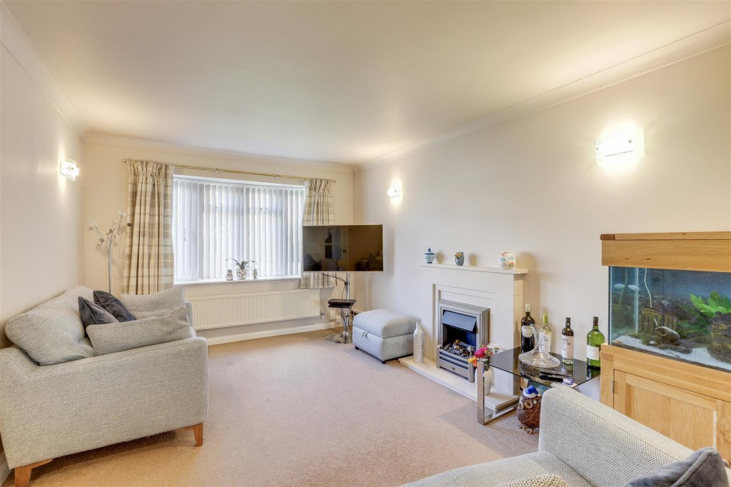 Huntingdon Way, Toton, Nottinghamshire, NG9 6HZ