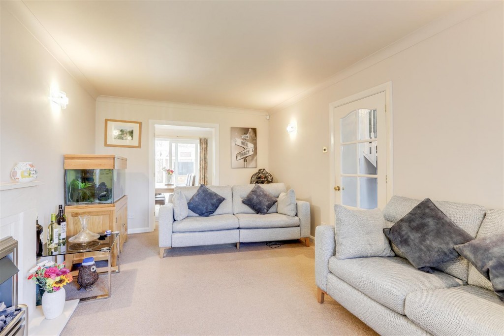 Huntingdon Way, Toton, Nottinghamshire, NG9 6HZ