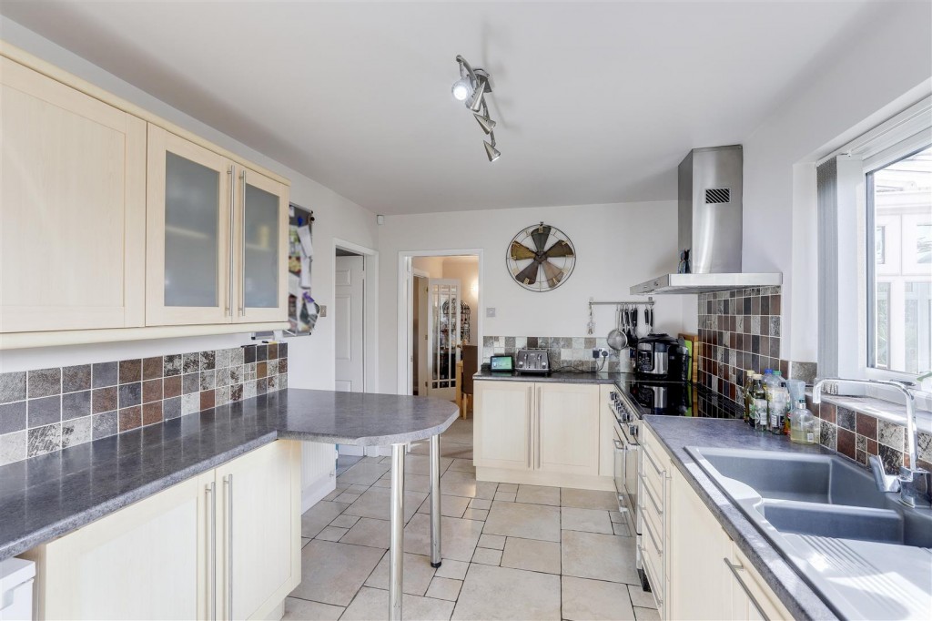 Huntingdon Way, Toton, Nottinghamshire, NG9 6HZ