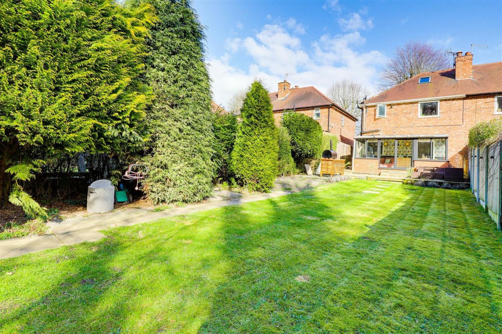 Heanor Road, Ilkeston, Derbyshire, DE7 8TN