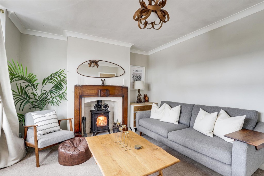 Heanor Road, Ilkeston, Derbyshire, DE7 8TN
