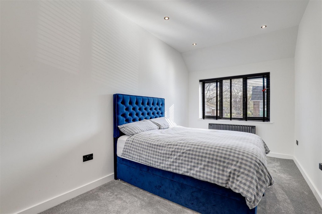 Middlebeck Avenue, Arnold, Nottinghamshire, NG5 8AN