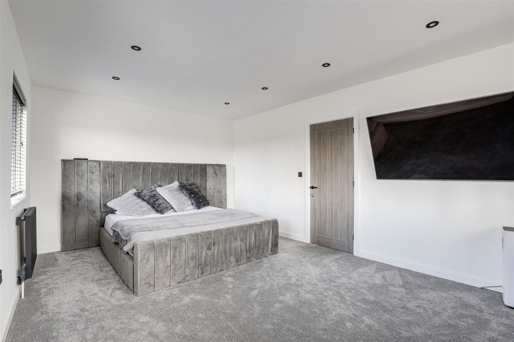 Middlebeck Avenue, Arnold, Nottinghamshire, NG5 8AN