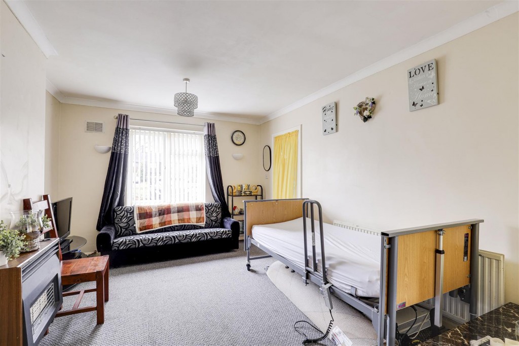 Western Boulevard, Basford, Nottinghamshire, NG8 5FH