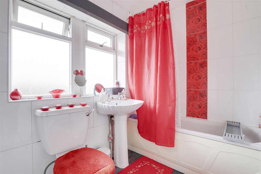 Western Boulevard, Basford, Nottinghamshire, NG8 5FH