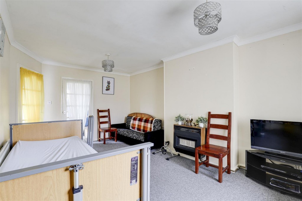 Western Boulevard, Basford, Nottinghamshire, NG8 5FH