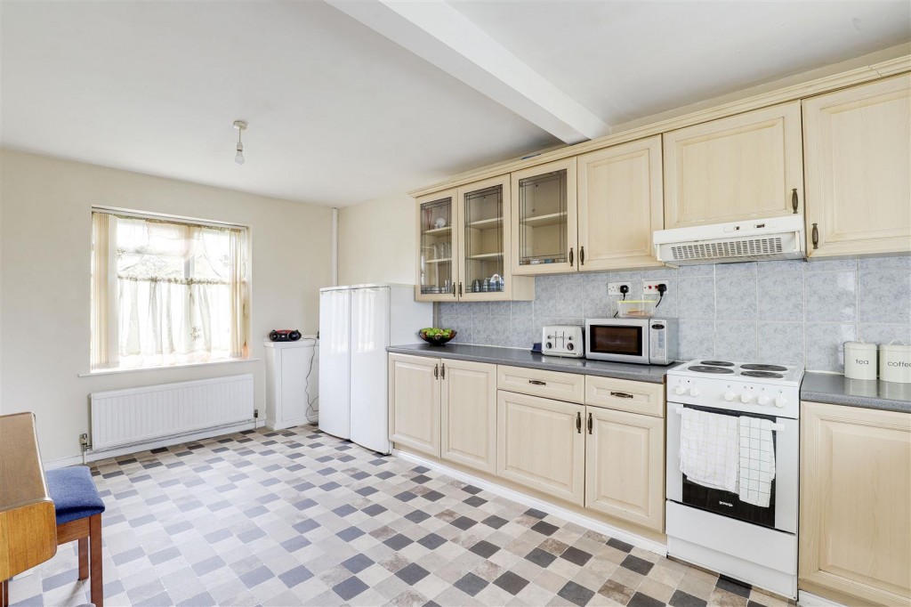 Western Boulevard, Basford, Nottinghamshire, NG8 5FH