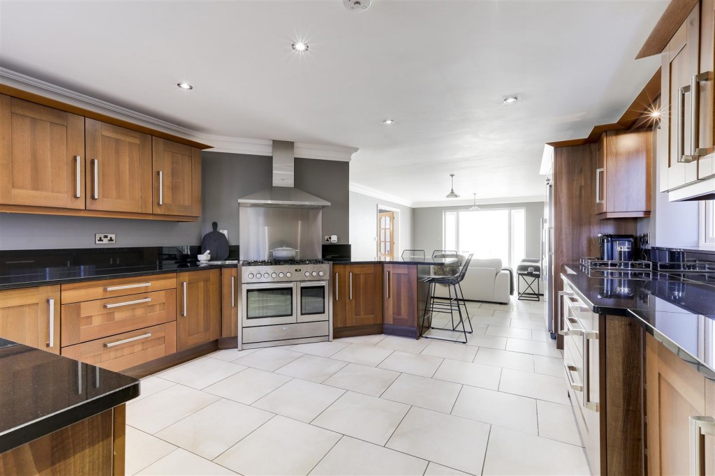 Ramsey Drive, Arnold, Nottinghamshire, NG5 6SD