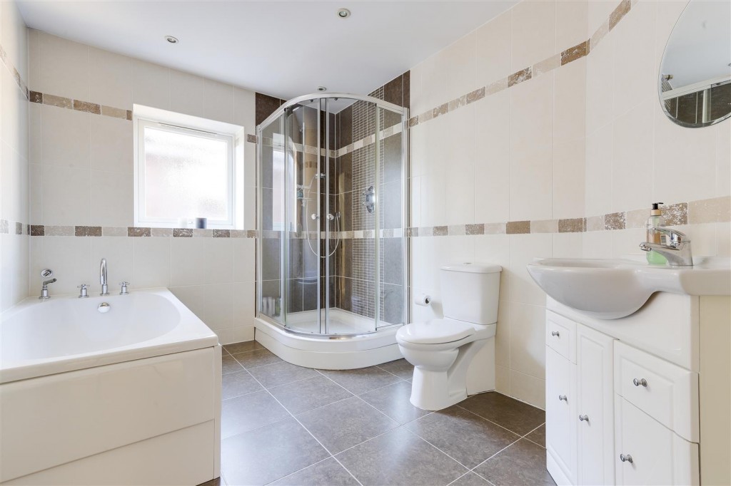 Ramsey Drive, Arnold, Nottinghamshire, NG5 6SD