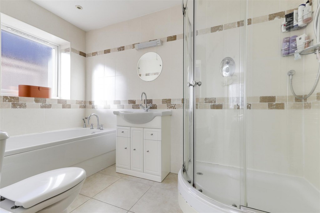 Ramsey Drive, Arnold, Nottinghamshire, NG5 6SD