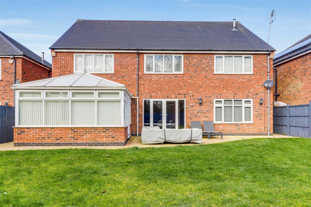 Ramsey Drive, Arnold, Nottinghamshire, NG5 6SD