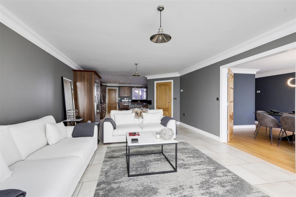 Ramsey Drive, Arnold, Nottinghamshire, NG5 6SD