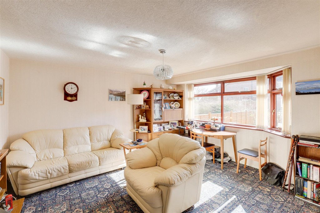 Carnarvon Drive, Burton Joyce, Nottinghamshire, NG14 5ER