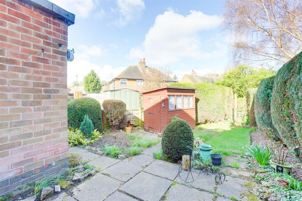 Carnarvon Drive, Burton Joyce, Nottinghamshire, NG14 5ER