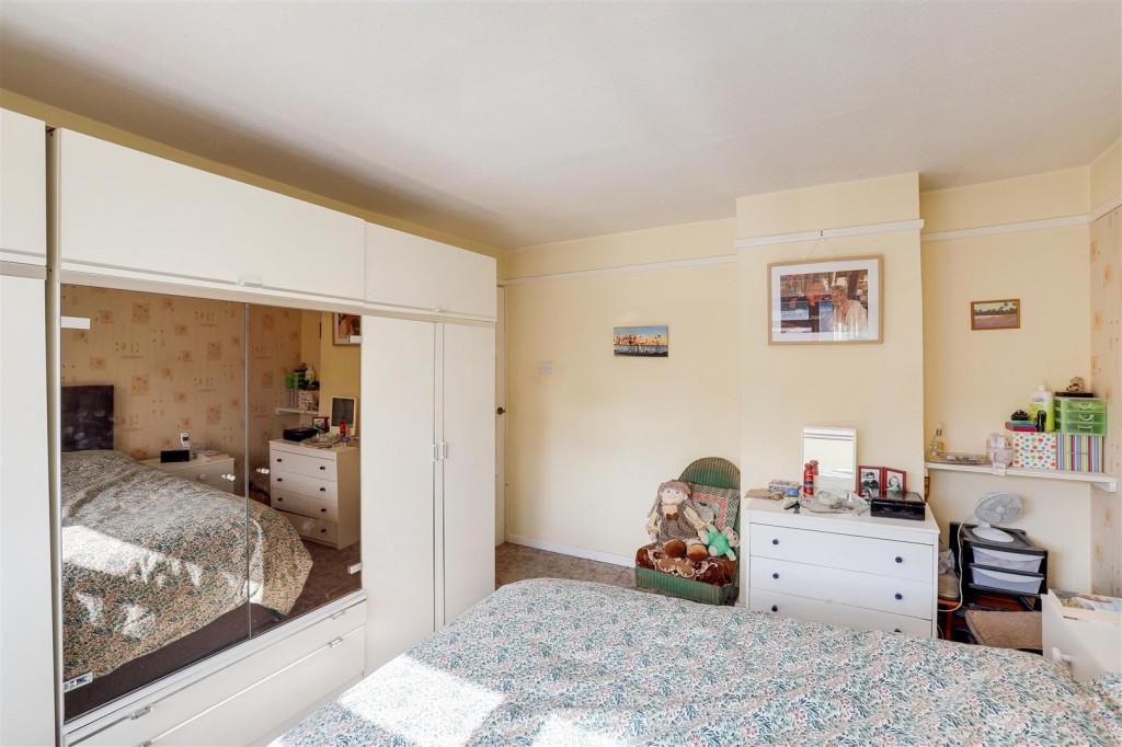 Carnarvon Drive, Burton Joyce, Nottinghamshire, NG14 5ER