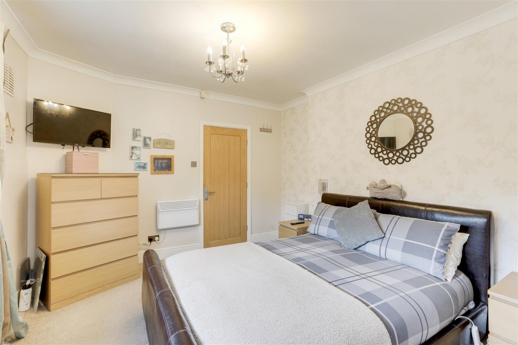 Abbey Close, Hucknall, Nottinghamshire, NG15 6PJ