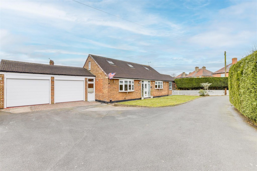 Abbey Close, Hucknall, Nottinghamshire, NG15 6PJ