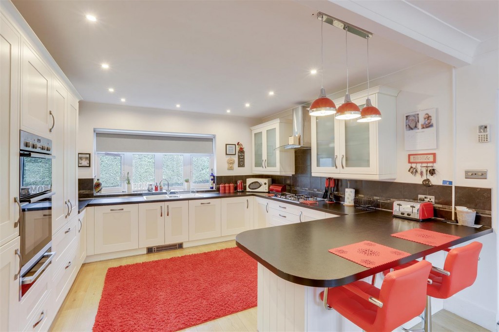 Abbey Close, Hucknall, Nottinghamshire, NG15 6PJ