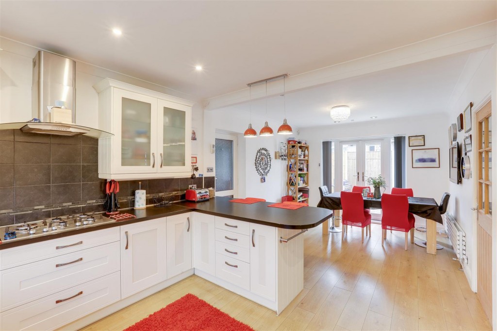 Abbey Close, Hucknall, Nottinghamshire, NG15 6PJ