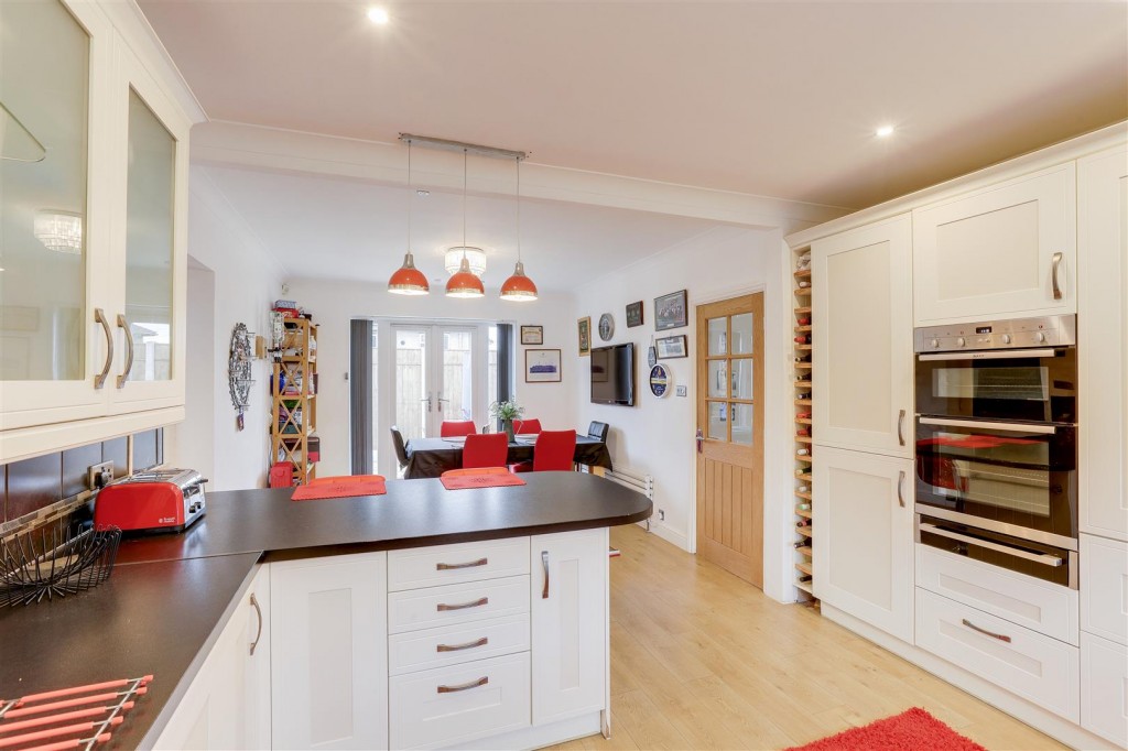 Abbey Close, Hucknall, Nottinghamshire, NG15 6PJ