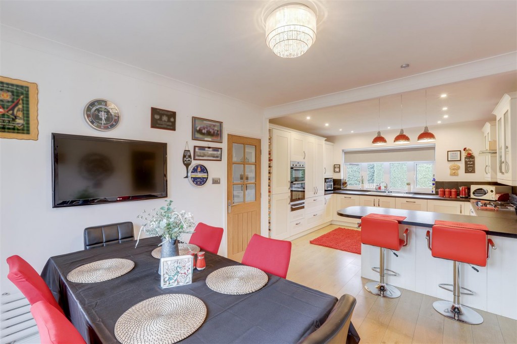Abbey Close, Hucknall, Nottinghamshire, NG15 6PJ