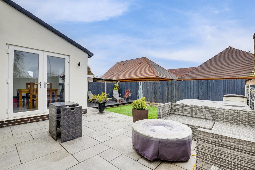 Marshall Hill Drive, Mapperley, Nottinghamshire, NG3 6FY